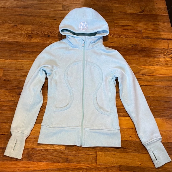 Lululemon Scuba Hoodie - Picture 3 of 8